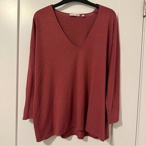Wilfred Free Aritzia Raspberry Maroon Long Sleeve Flowy Top Size Small Women’s